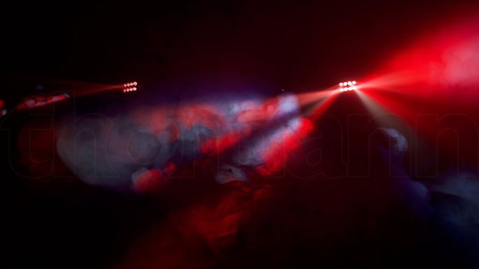 Комплекты Освещения со СВЕТОДИОДНЫМИ Прожекторами Stairville BladeSting 8 RGBW Beam Mover
