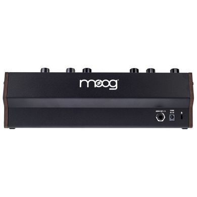 Аналоговый синтезатор Moog DFAM